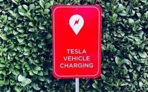 Impacto medioambiental de los carros híbridos y eléctricos